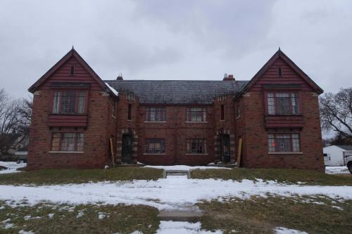 1349 S Cove