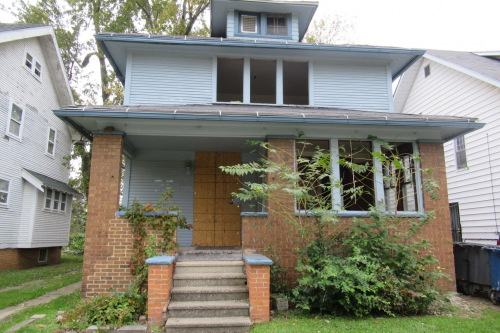2124 Calumet