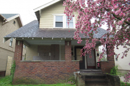 313 W Delaware