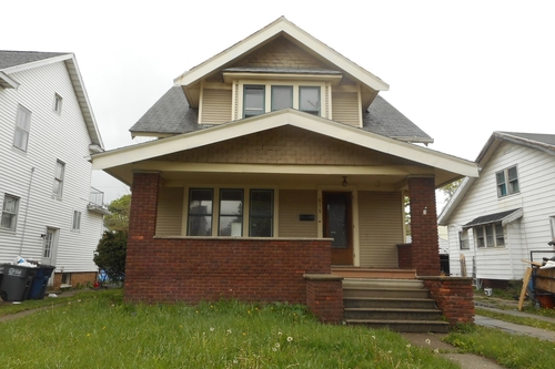 858 Hampton