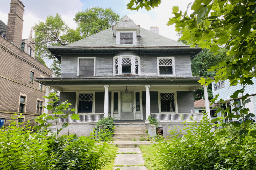 2411 Scottwood