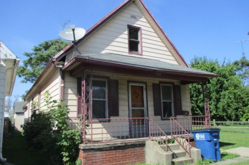 537 Bronson